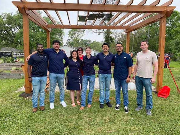 Civil Engineering Seniors Build Pergola in LU Community Garden