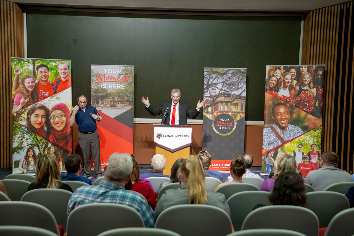 Dr. JaiM.E. Taylor Visits Lamar University 1