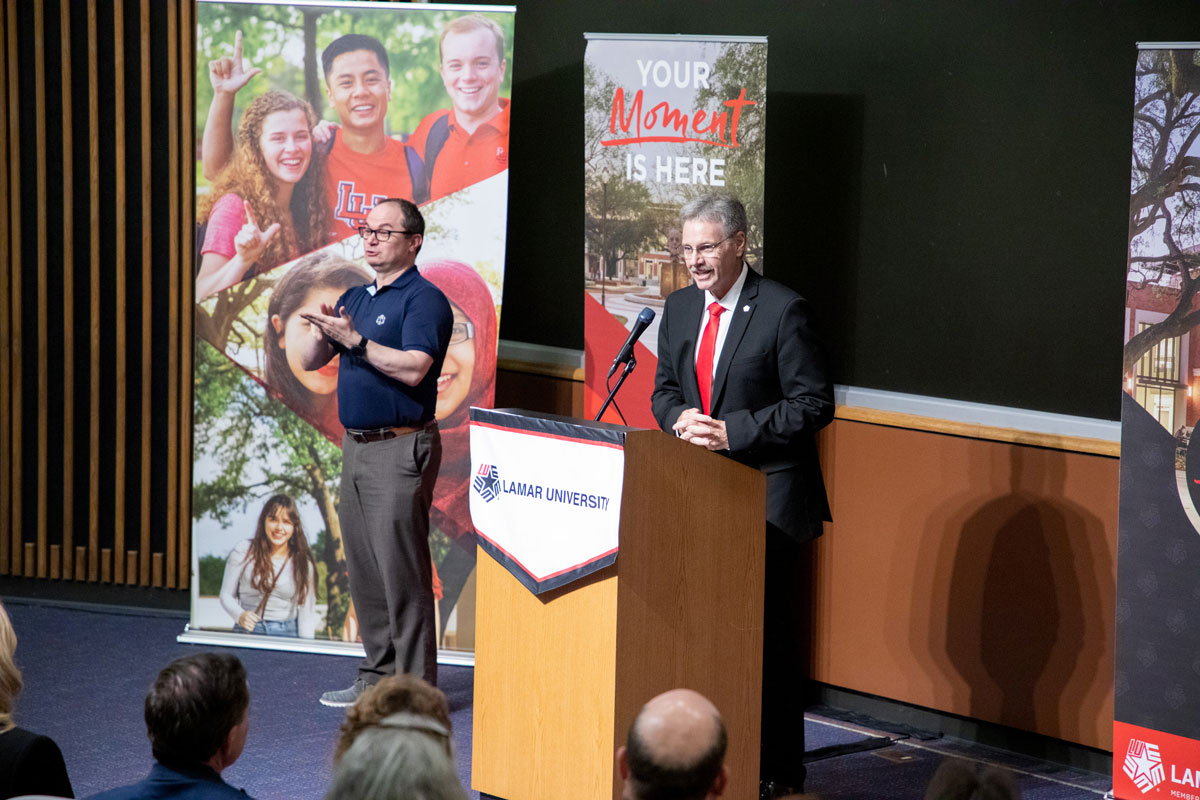 Dr. Jaime Taylor Visits Lamar University 