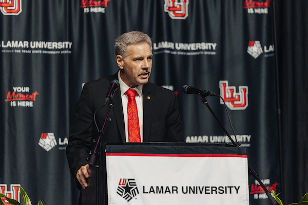 President Jaime Taylor welcomes faculty, staff to new academic year