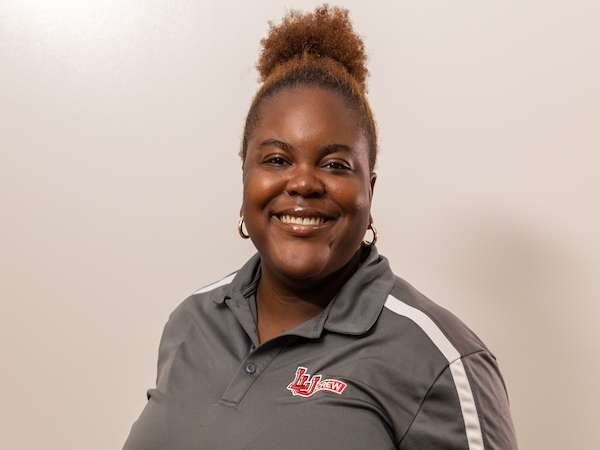 Senior communications major Tumise Onalaja shares advice on Cardinal View, what she loves the most